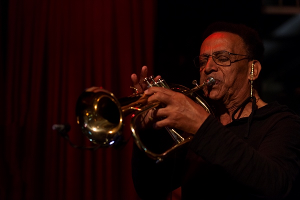 Saul Trumpet em apresentação no Dizzy Café Concerto. (Foto Maringas Maciel)