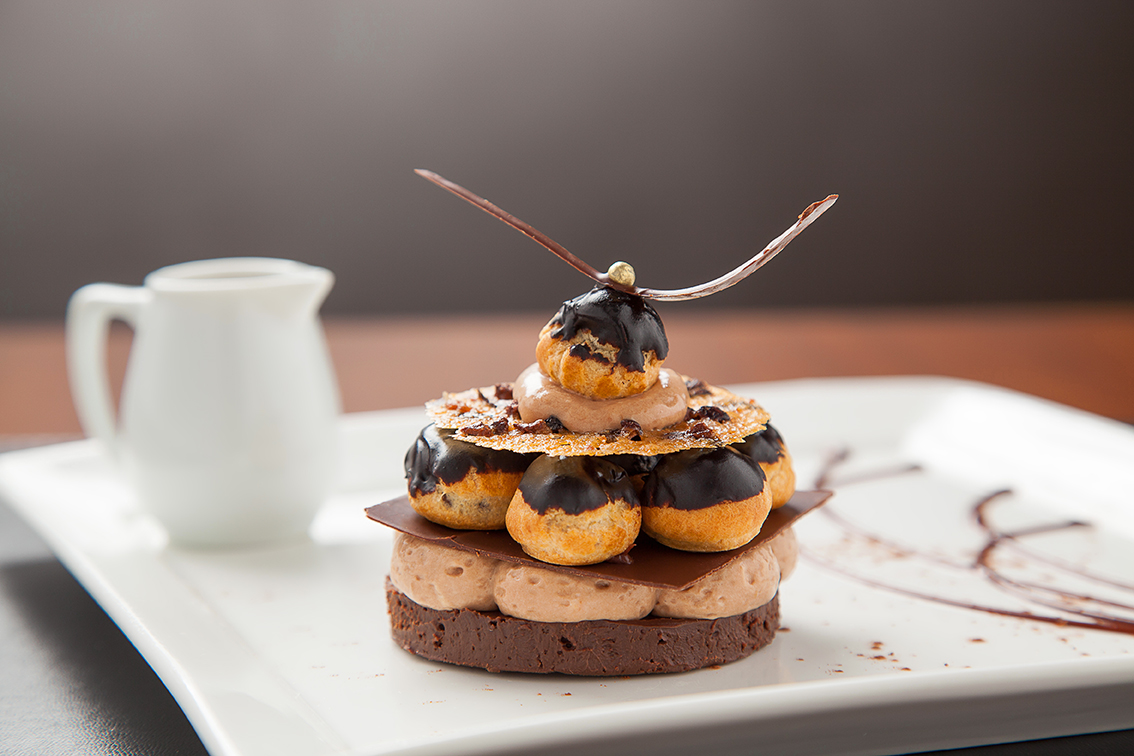 Entre os destaques do La Varenne está a sobremesa delices au chocolat.