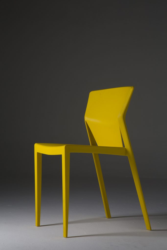 Entre os projetos de Guto Índio da Costa está a cadeira Serelepe, recentemente premiada pelo Prêmio Casa Vogue Design.