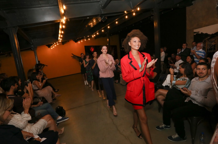 Amigos do HC realizam desfile de moda com roupas doadas por confecções, estilistas e lojistas