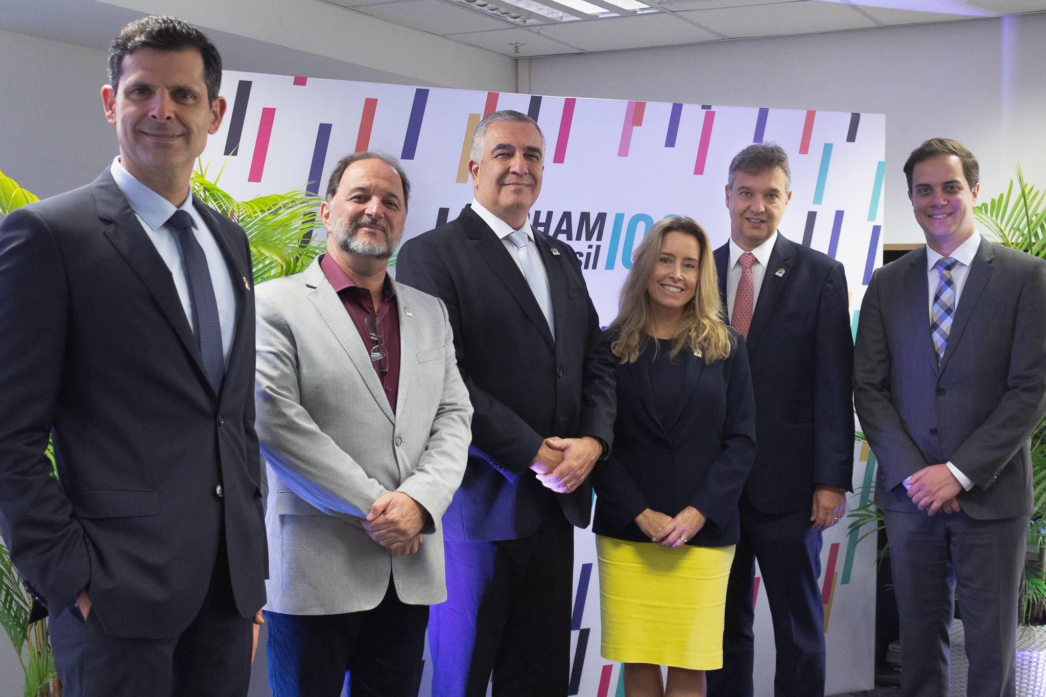 Amcham empossa novos conselheiros em Curitiba