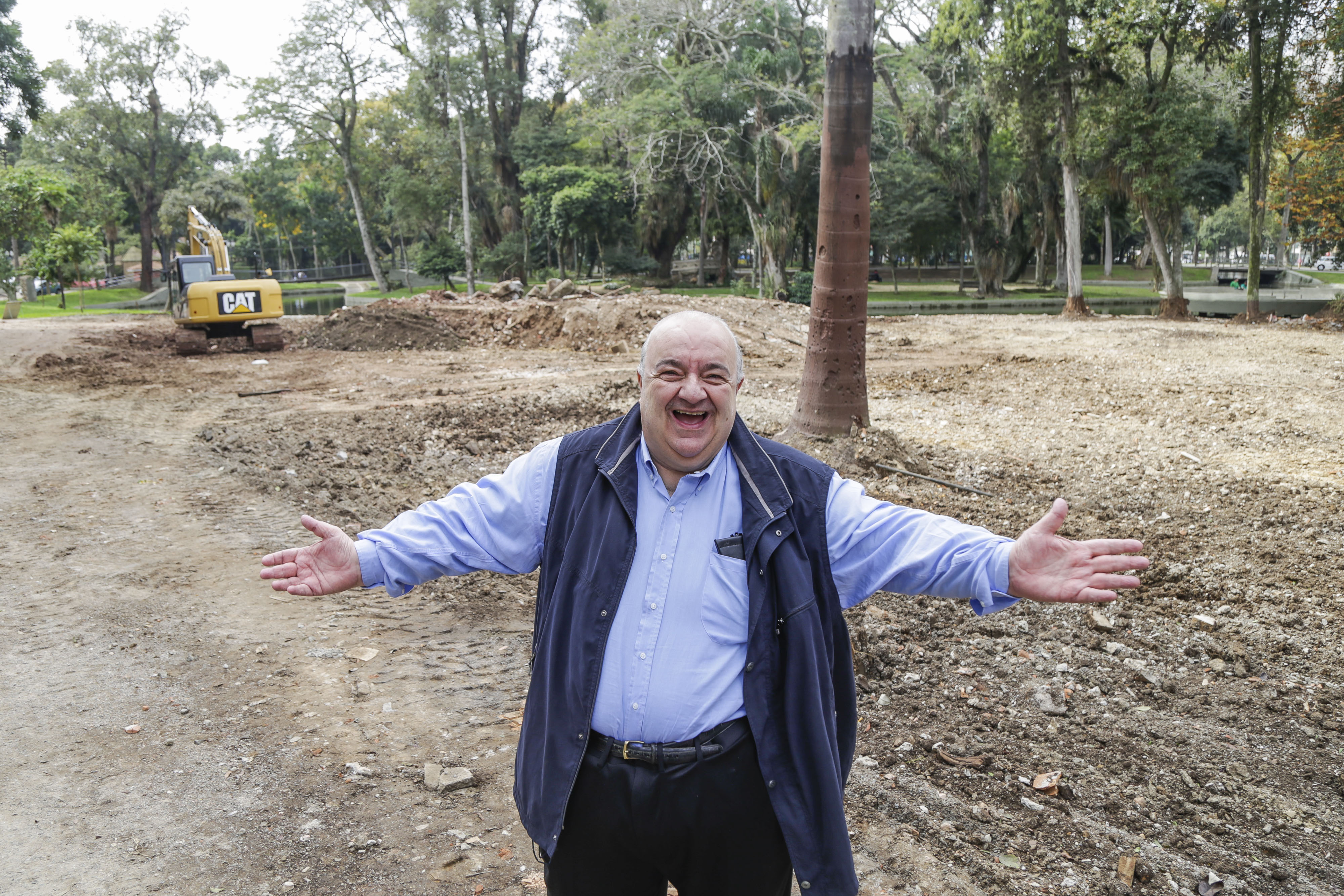 Ao vistoriar obras de reforma do Passeio Público, Greca diz que foi lá que viu pela primeira vez uma onça pintada