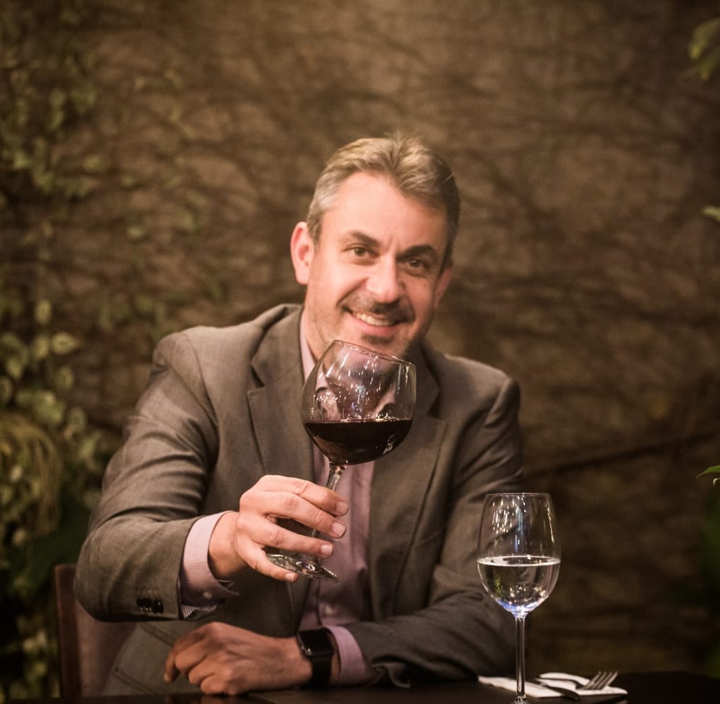 Empresário e restaurateur Raphael Zanette, do Grupo Vino!, estreia coluna de vinhos no portal