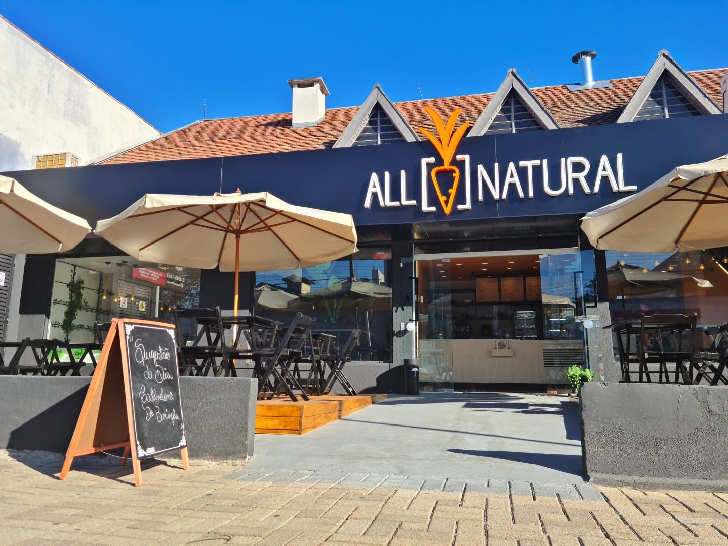 Restaurante de comida saudável All Natural abre nova franquia no bairro Juvevê, em Curitiba