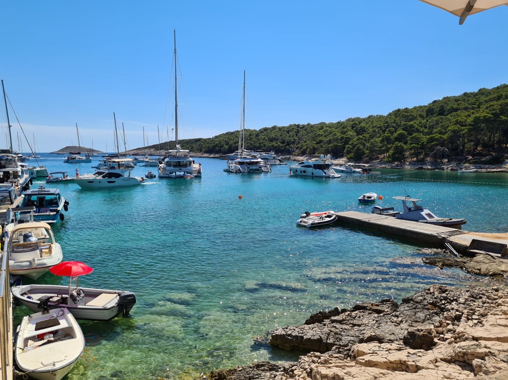 Programas na ilha croata de Hvar são destaque na coluna de viagens de Daniela Barranco