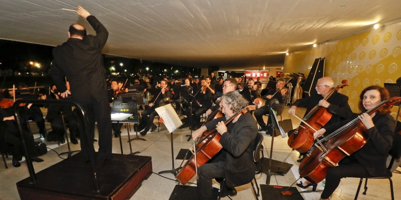 Aniversário de 20 anos do MON é celebrado com concerto da Orquestra Sinfônica e exposição coletiva de artistas do Paraná