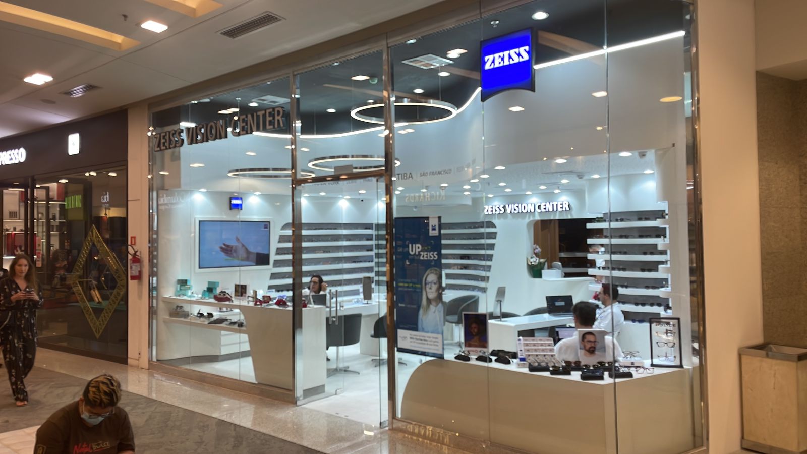 Zeiss Vision Center inaugura sua primeira loja em Curitiba no ParkShoppingBarigüi