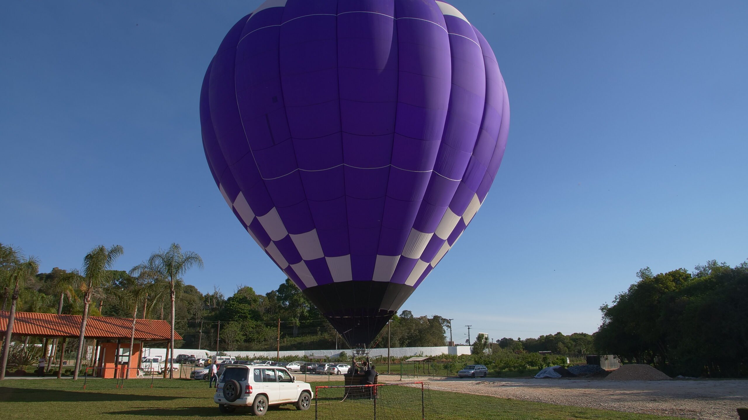 De cavernas a balão, cinco programas com muita adrenalina na Grande Curitiba