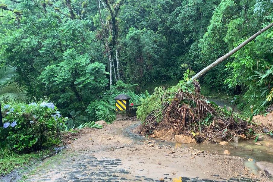 Novo deslizamento de terra bloqueia Estrada da Graciosa nesta quarta-feira