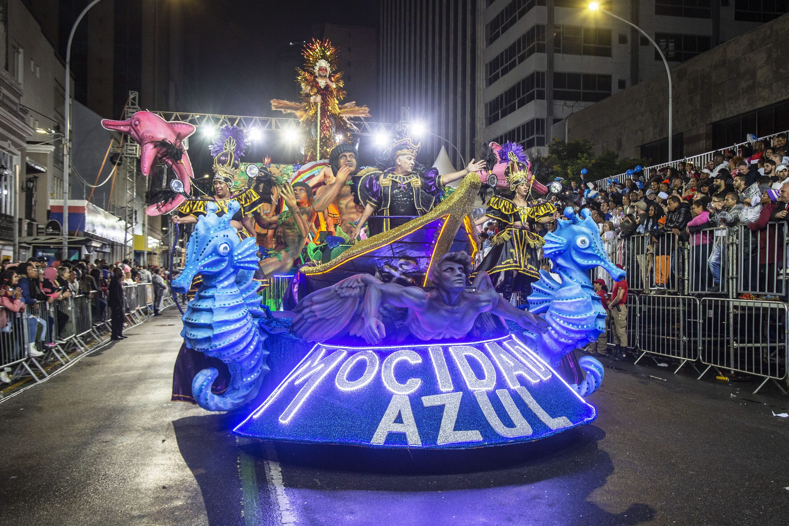 Mocidade Azul é grande campeã dos desfiles do Carnaval de Curitiba