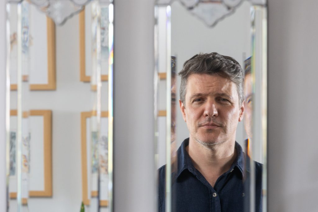 Luís Henrique Pellanda ministra oficina de crônicas na Biblioteca Pública do Paraná crédito Theo Marques foto2