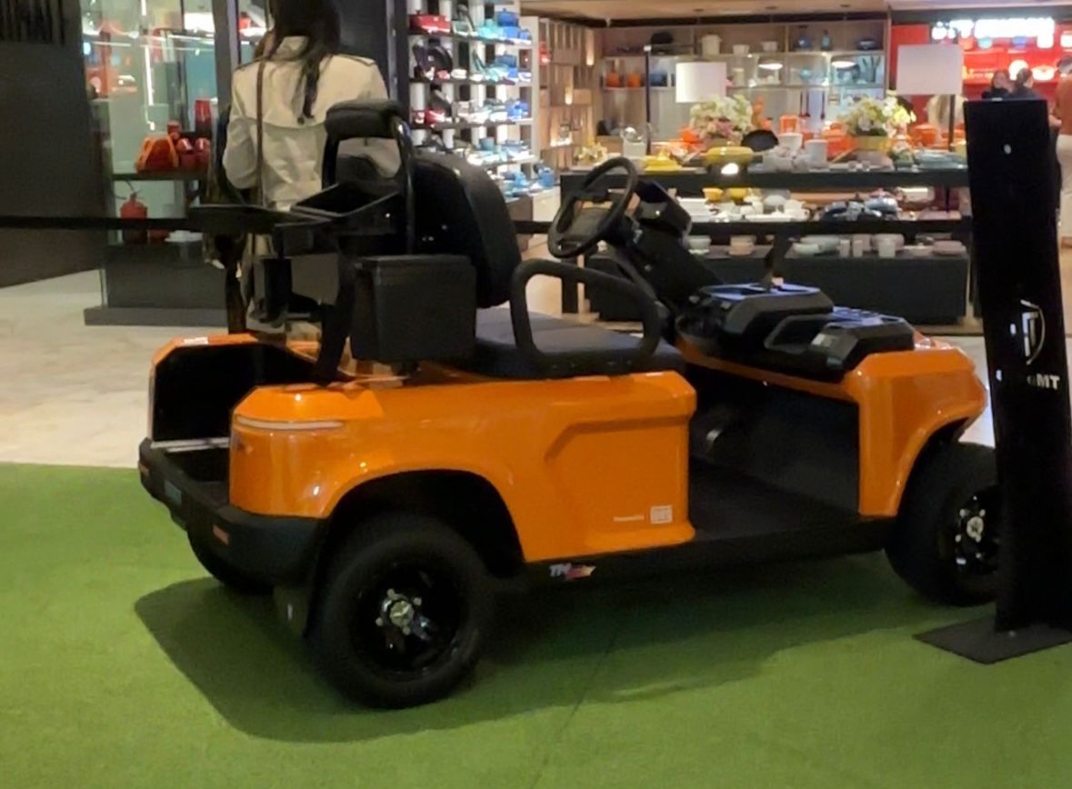 9902a6a6 87ab 4ed9 8ea1 c059e604a449