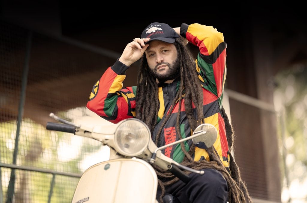 Astro mundial do reggae, Alborosie vem à capital paranaense em dezembro Cred Talowa Productions