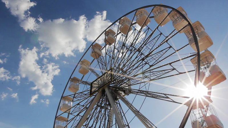 Curitiba, que completa 324 anos em março, ganha um presente especial do ParkShoppingBarigui: a maior roda-gigante da América Latina.