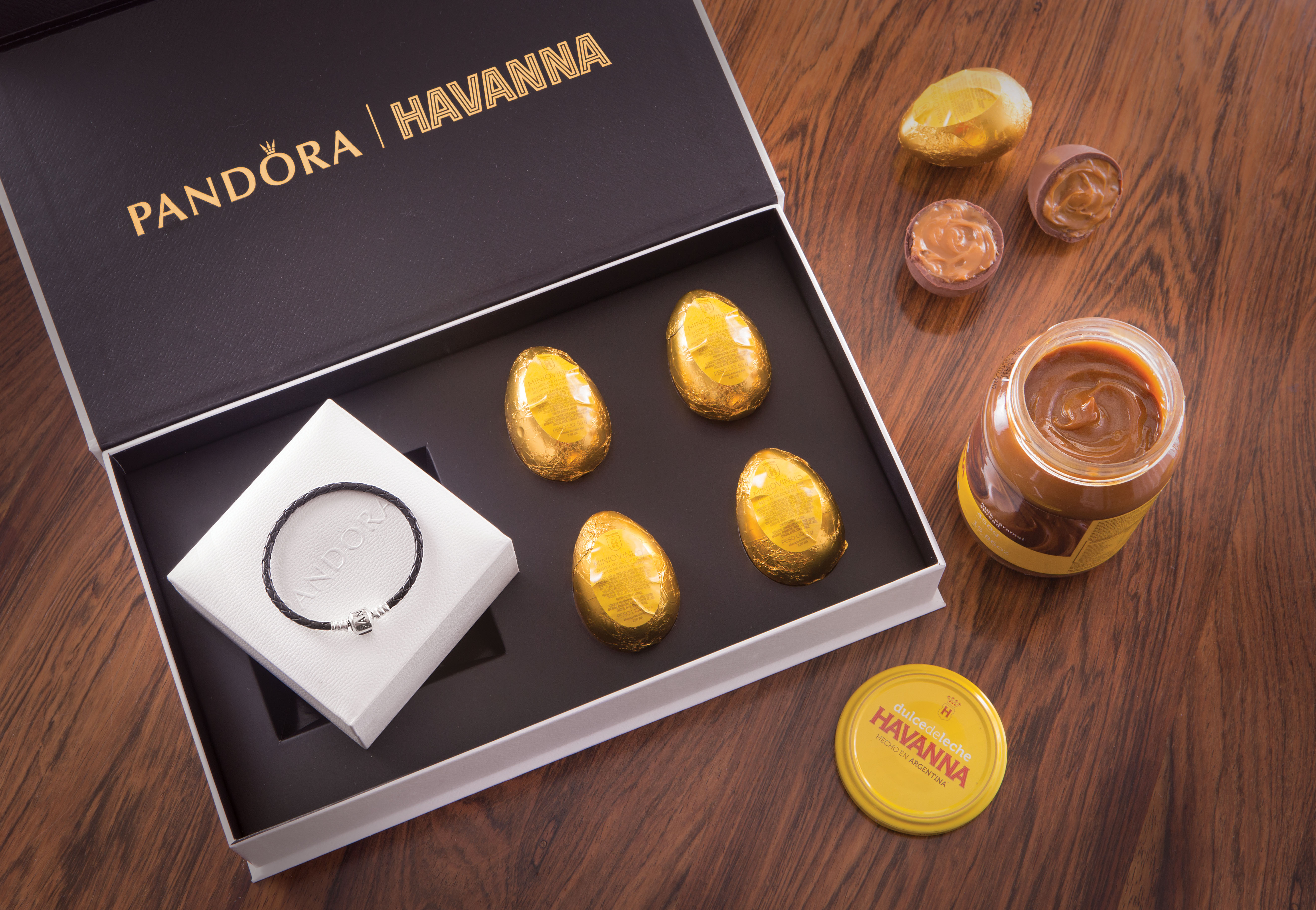 A opção da Havanna em parceria com a Pandora são quatro mini ovos recheados com doce de leite.