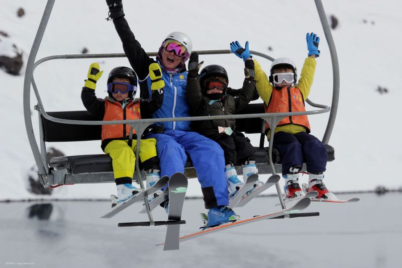 Two Kids Skis Free