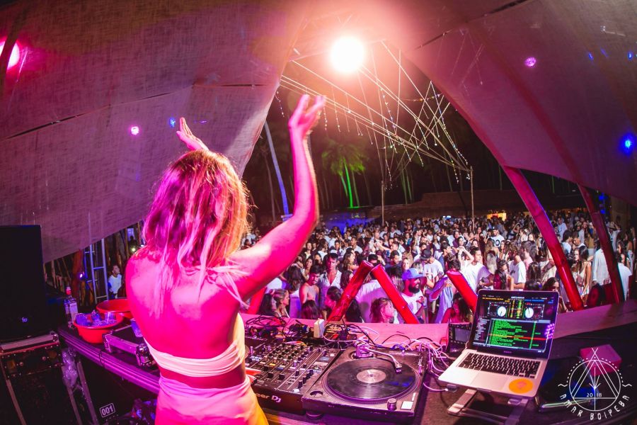 BYE, 2018! Veja oito quentíssimas festas Réveillon 2019 aMar Boipeba 2019