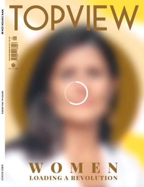Capa da revista TOPVIEW de março, inspirada na série Loading, de Livia Fontana.