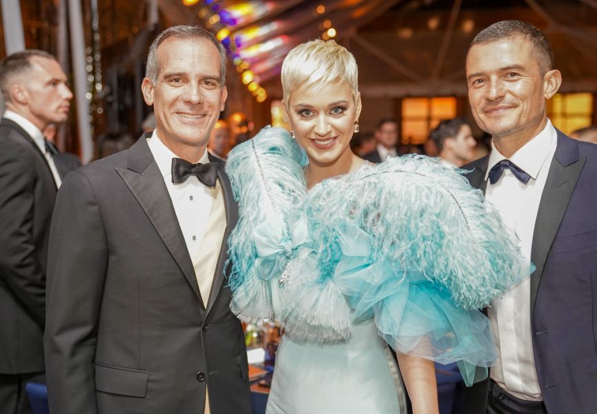 Mayor Garcetti, Katy Perry e Orlando Bloom no Gala de Los Angeles em 2018