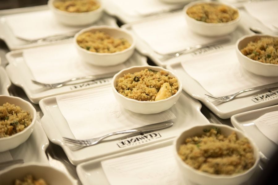 Trem de luxo promete noite inesquecível em cenário requintado e jantar assinado pelo chef Rafael Lafraia (Foto: divulgação)