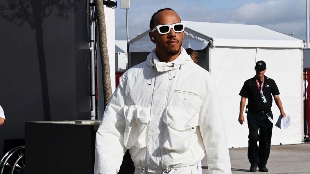 Lewis Hamilton no GP dos Estados Unidos usando look da coleção salvatore ferragamo SS23 3