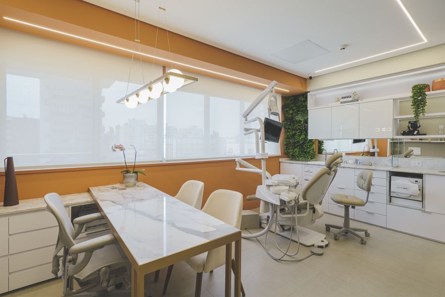 Escritório odontológico da Ana Paula Stachuk. (Foto: ver rodapé)