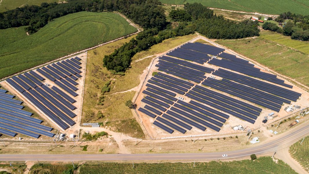 fazendas solares da Sun Mobi. ( placas solares para energia solar