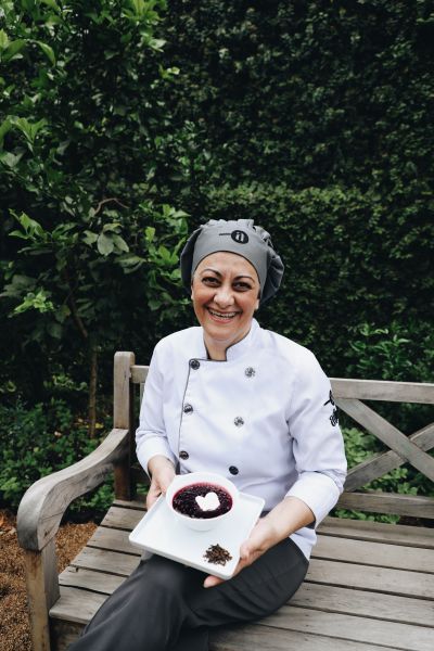 Adele Gastronomia Saga-Sagu (Sagu cremoso de vinho tinto acompanhado de creme de baunilha), por Ellen Arruda