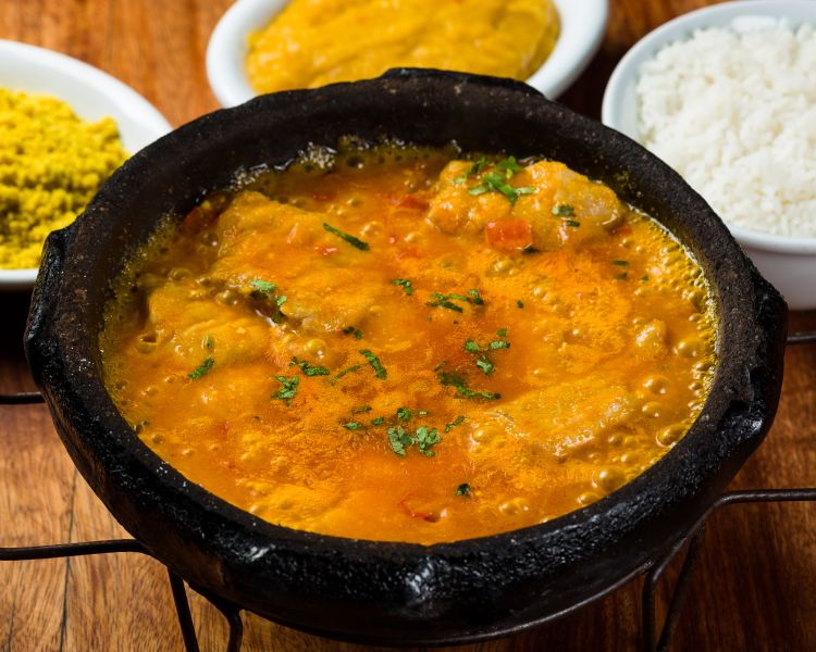 Moqueca de peixe é uma das especialidades da casa e opção de prato principal para a ceia.