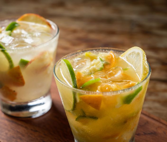 Caipirinha de caju com limão (2)