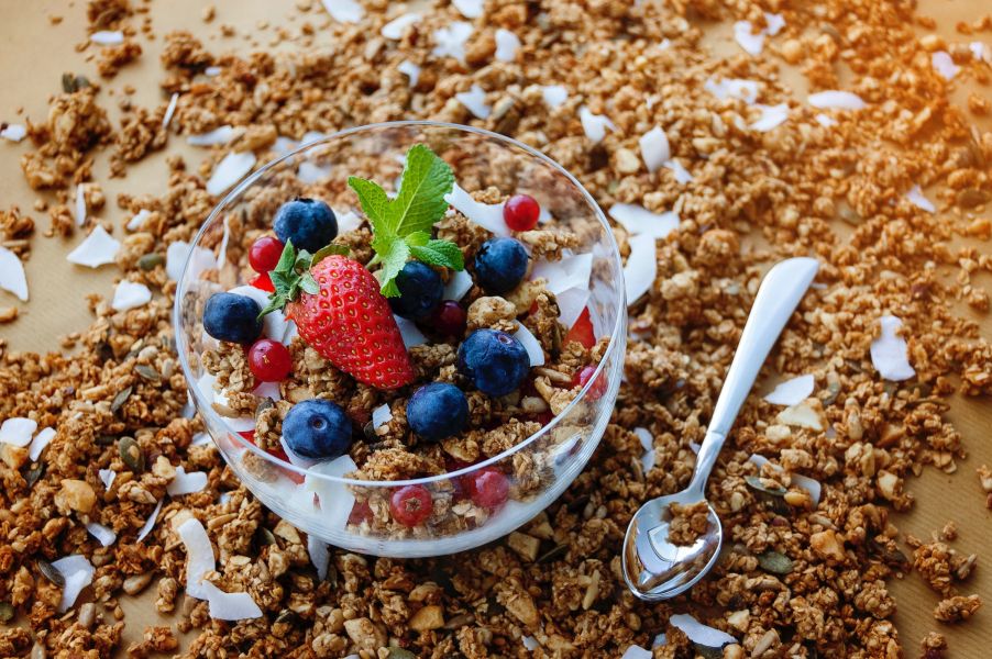 pexels-ovidiu-creanga-1495534 por que comer granola