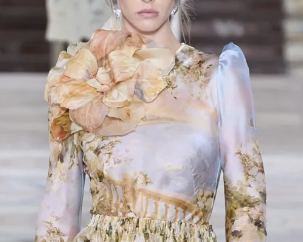 Registro do desfile da Zimmerman (Foto: divulgação)