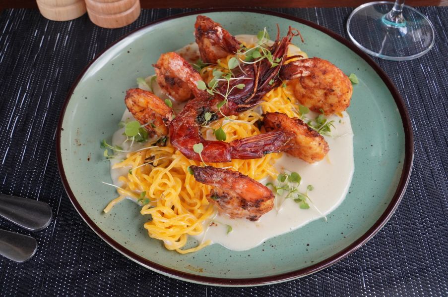 Camarões-ao-champagne-com-linguini-gianttura-dia-das-mães-almoço-curitiba
