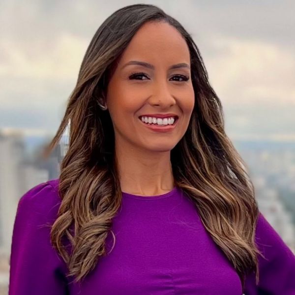 ana vaz apresentadora ric notícias dia