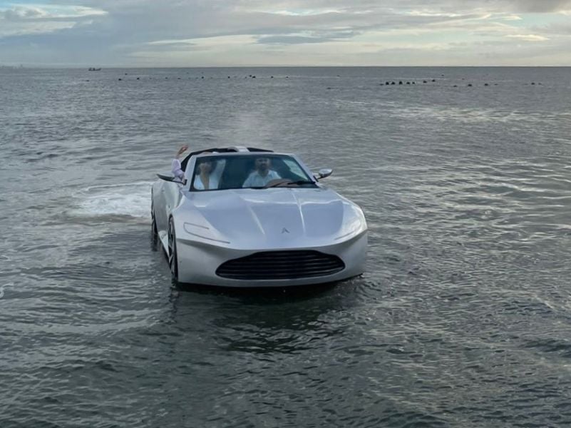 marina-itajaí-carro-que-nada-seacar-carro-marítimo-embarcação-tecnologica (4)