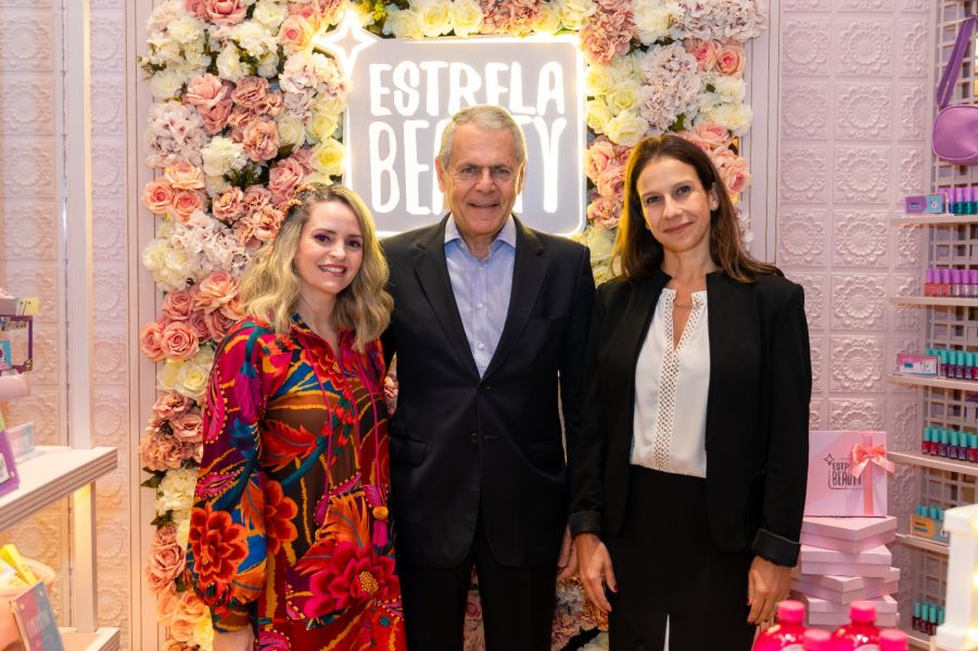 Estrela Beauty Andressa Dalagassa, sócia da Estrela Beauty Curitiba, Carlos Tilkien, CEO da da Estrela, Luciana Azevedo, sócia da Estrela Beauty Curitiba.