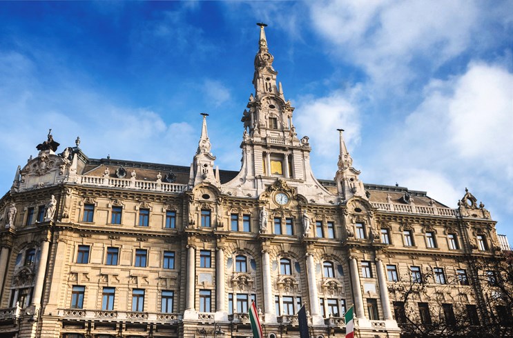 F NH Anantara New York Palace