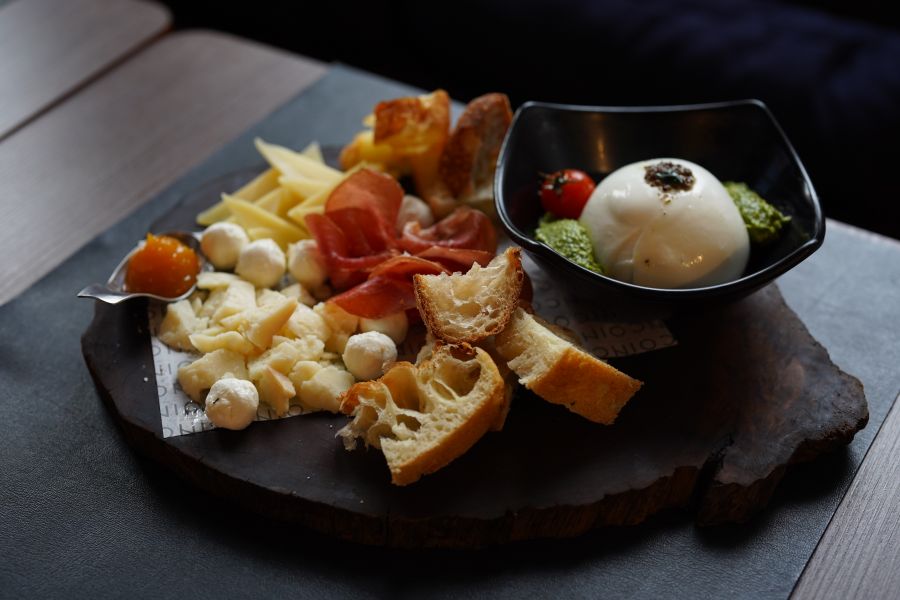 Tábua de queijos regionais brasileiros _crédito foto Murilo Ruocco