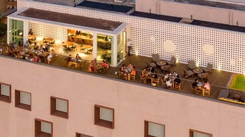 Rooftop do B Hotel, de Brasília. Foto Site B Hotel.