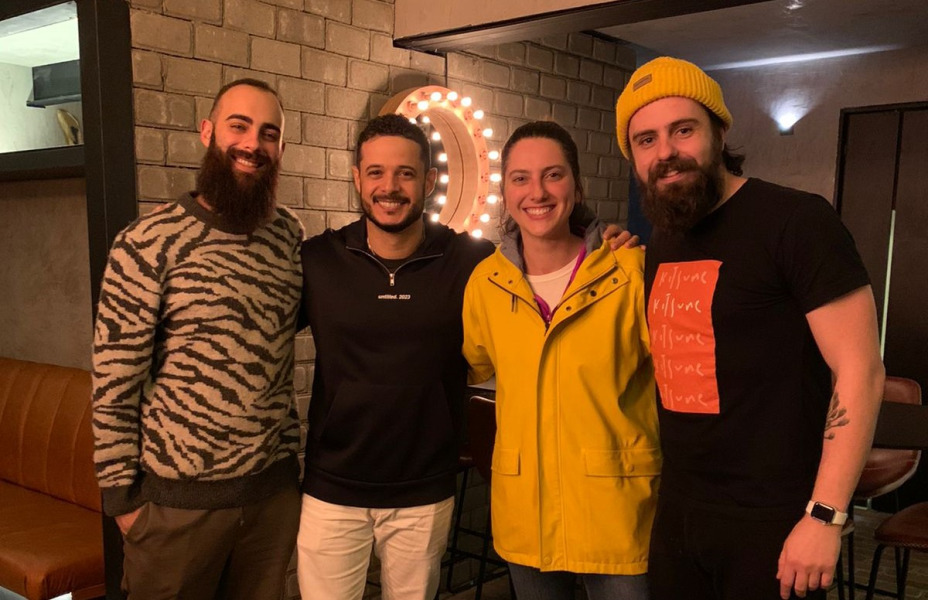 Lucas Amaral, sous chef do Emy by Kazuo, promove evento com André Pionteke, Júlia Schwabe e Gabriel Bueno