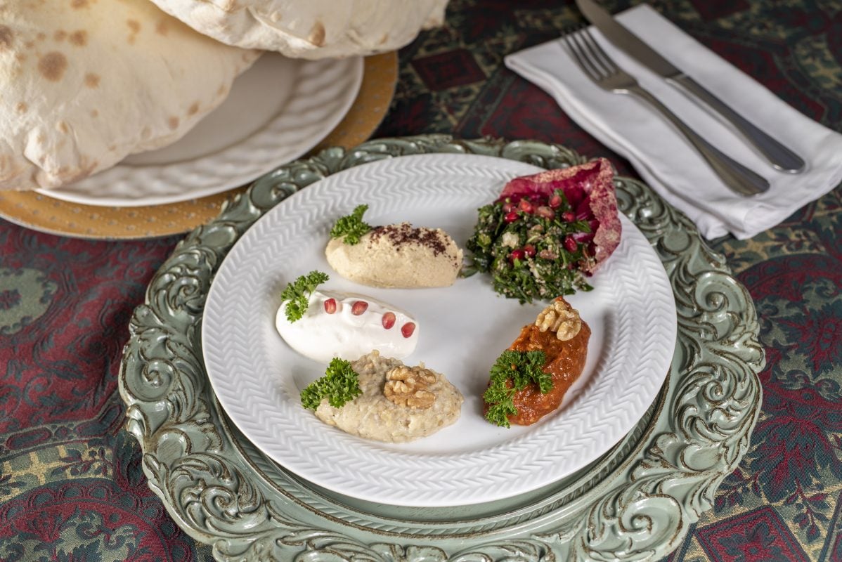 entrada-almoco-nayme-hommus