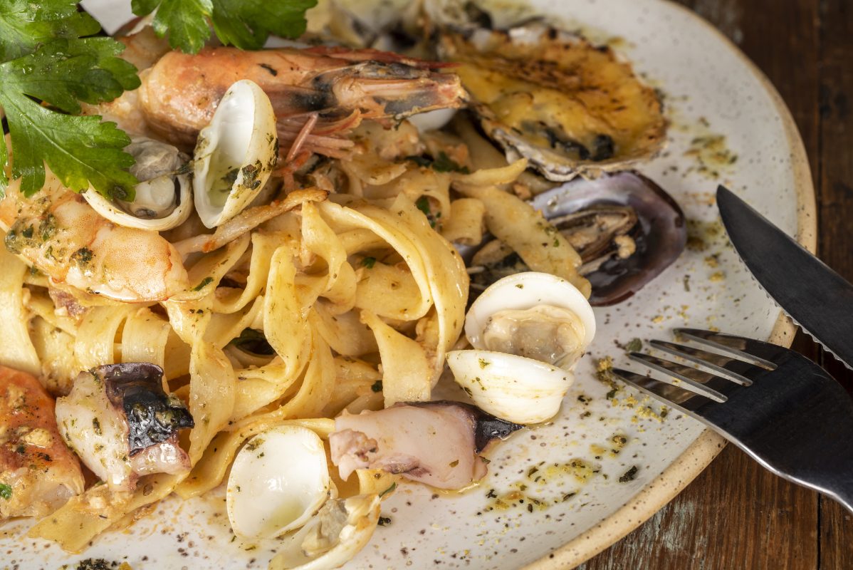 prato-principal-mix-frutos-mar-anarco-mercado-municipal