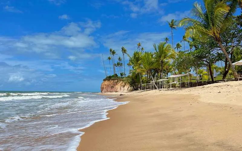 Barra do Cahy: conheça a primeira praia do Brasil e seus encantos