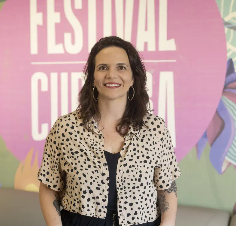 TOPTALK | Fabíula Bona Passini, diretora do Festival de Curitiba
