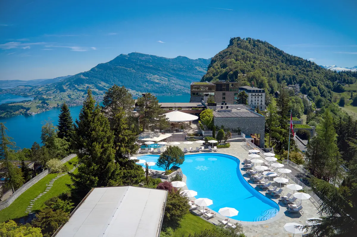 Dia das Mães! Pátio Batel sorteia viagem para o melhor Hotel Spa do mundo, na Suíça