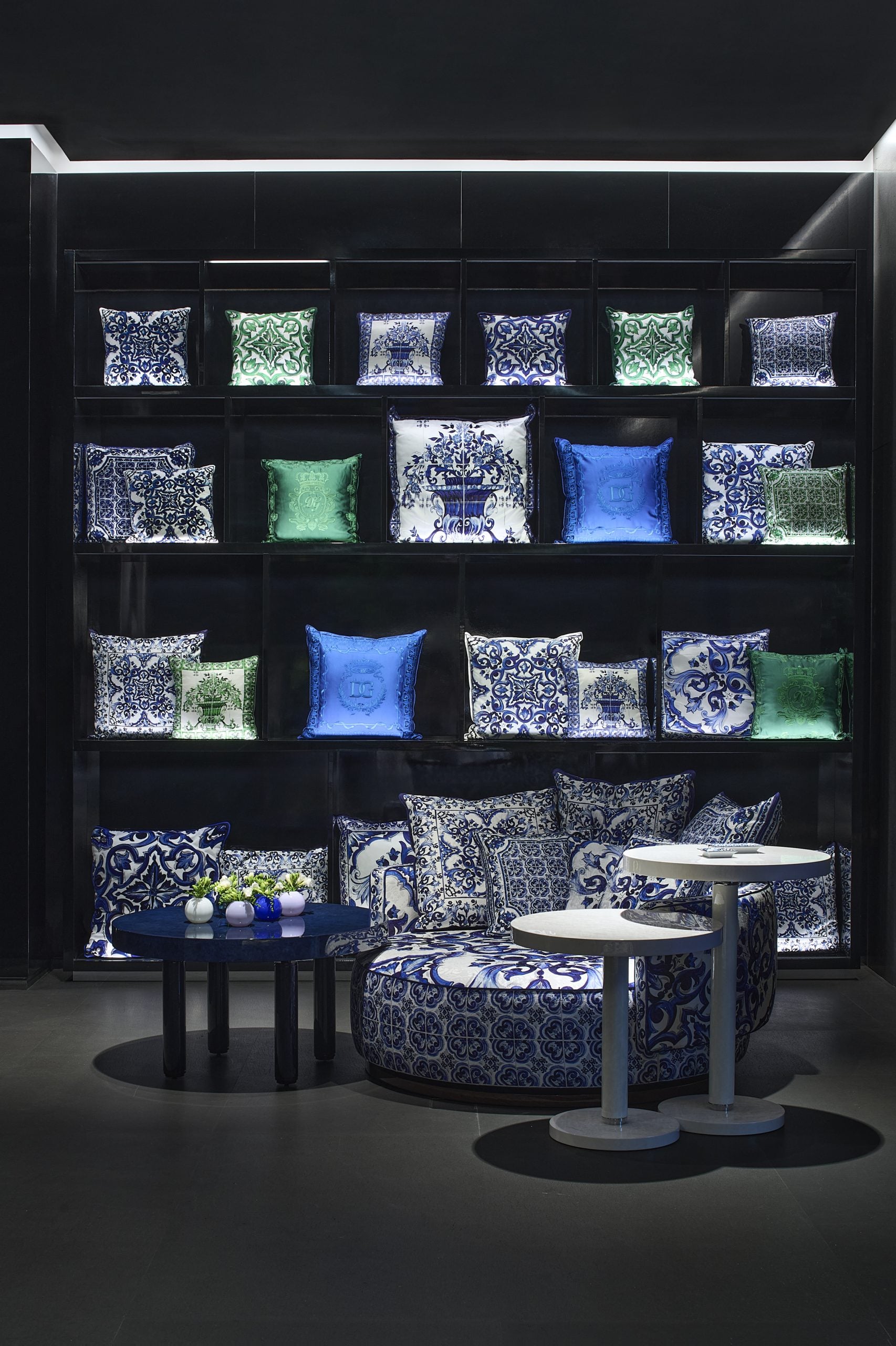 O "Salone del Mobile" da Dolce&Gabbanna na Milan Deisgn Week 2025. (Foto: divulgação)