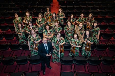 Orquestra Ladies Ensemble co maestro Alexandre Brasolim. (Foto: Marcelo Elias)