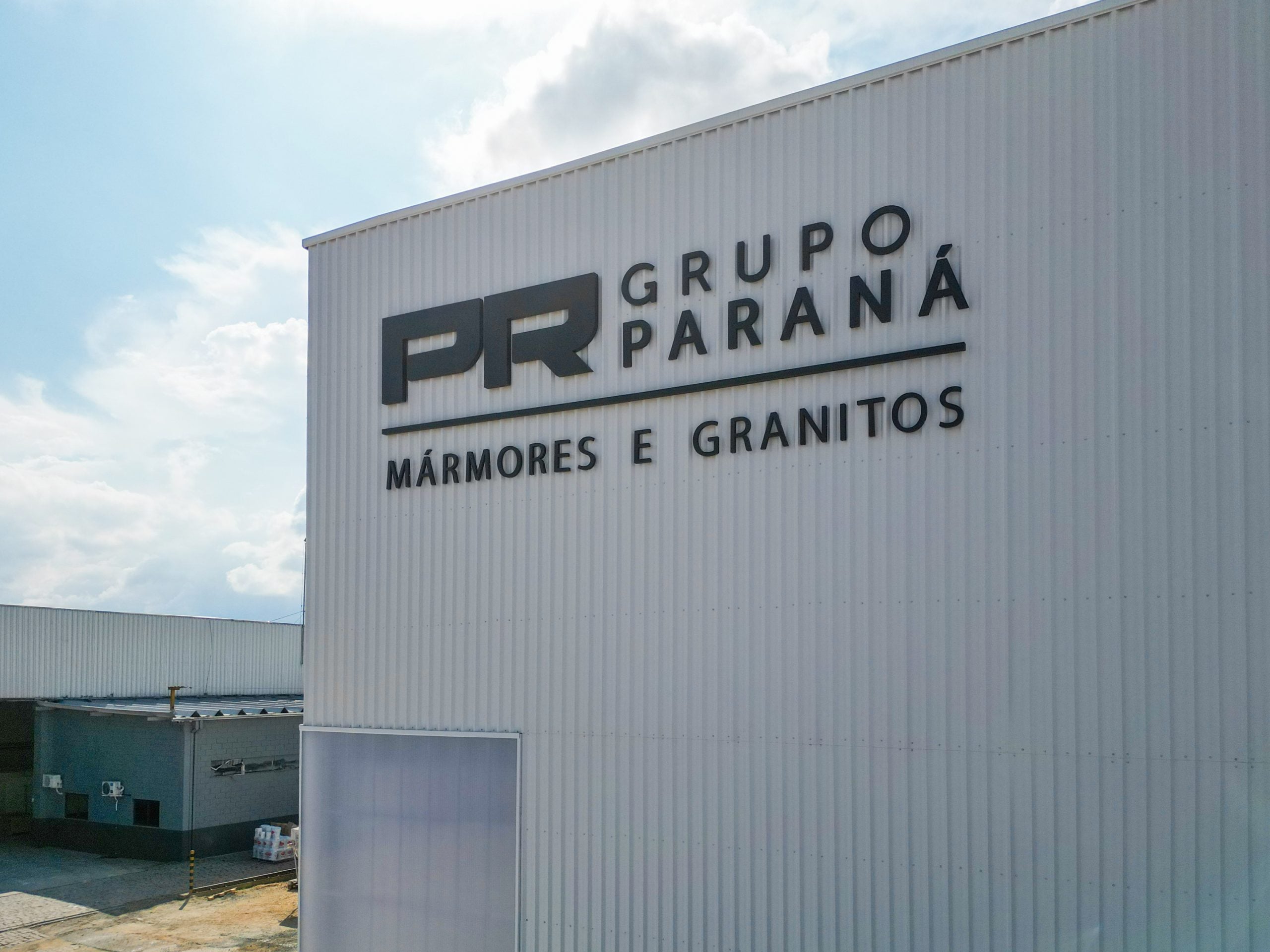 O novo barracão do PR Grupo Paraná em sua sede, em Colombo. (Foto: divulgação)