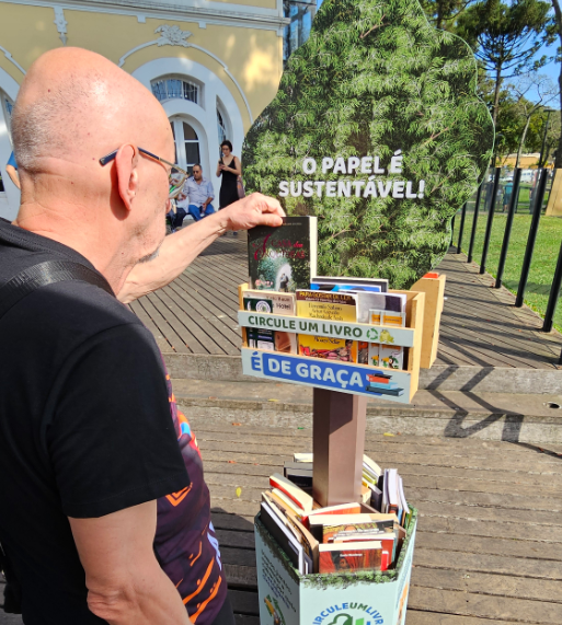 O projeto #CirculeUmLivro é uma ação sustentável que promove a leitura. (Foto: divulgação)