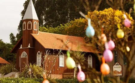 Caça aos ovos em Carmbeí (PR). (Foto: divulgação)